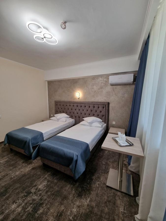 Hotel Tiara Ploieşti Exterior foto